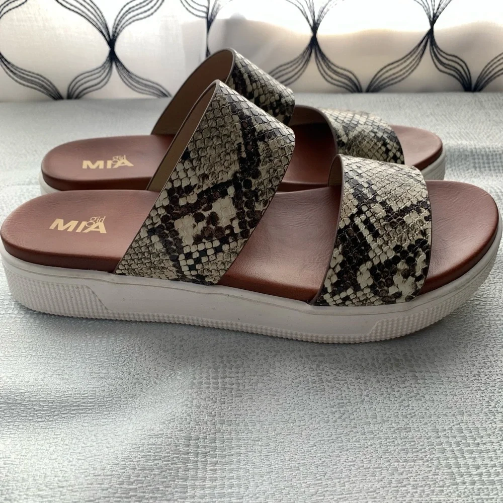 Mia girl Snake print Women’s sandal size:6,6.5,7, 7.5,8, 8.5,9, 9.5, 10 Various - Picture 1 of 14